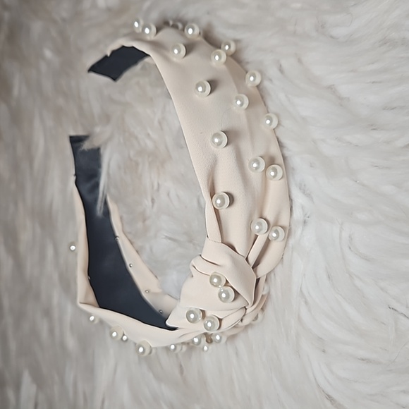Boutique Accessories - Cream Pearl Headband